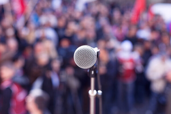 Tips On How To Choose The Best Speaker For Your Next Event