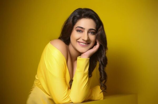 Shiny Dixit Indian television actress Wiki ,Bio, Profile, Unknown Facts and Family Details revealed